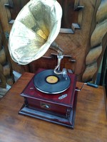 Tölcséres gramofon