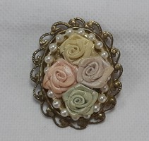 Vintage selyem rózsás  bross