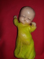 Antik Aradeanca ritka Ásító kisleány baba gumi figura 24 cm szép állapot a képek szerint