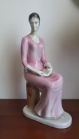 Hatalmas 36 cm-es hollóházi porcelán, olvasó nő