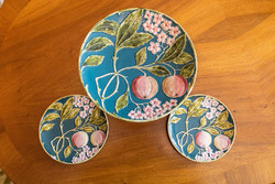Majolica base table centerpiece, fruit or cake bowl + 2 small plates