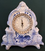 Dt/046 - baroque mantel clock with blue floral decor