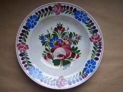 Antik Szakmáry tányér d = 23,8 cm Peremén két hajszálrepedés.