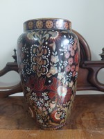 Zsolnay vase with shield seal, in gorgeous colors