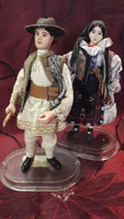 Doll in traditional costume (m2399)