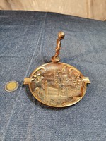 BRÜSSZEL RÉZ HAMUTARTÓ PISILŐ FIÚVAL  G 116