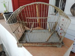 Old bird cage recommended for garden decor