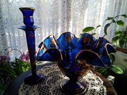 Szakított talpú kék kínáló és gyertyatartó - váza vastagon aranyozott mintával, együtt!