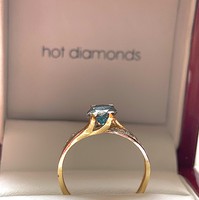 Very rare 1.1 ct blue diamond, modern bracelet surrounded by tiny wesselton stones!