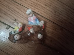 Tiny Miniature Wagner & Apel Boot with 'Residents' from the 1930s
