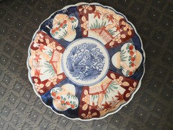 Japanese imari plate, Meiji era (1868-1913)