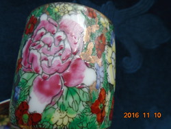 Kidomborodó kézi aranyzománc és színes  virágmintákkal kávés csésze alátéttel HANDMADE CHINA jelzés