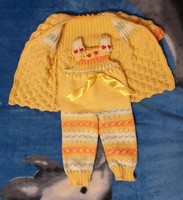 Yellow knitted baby clothes - new, flawless!