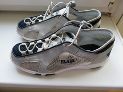 SLAM márkájú lélegző talpú, oldalú sport cipő 41.