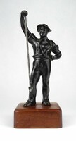 1I736 Régi fémöntő munkás bronzírozott szobor talapzaton 22.5 cm