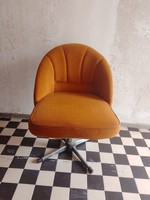 Retro armchair with metal legs