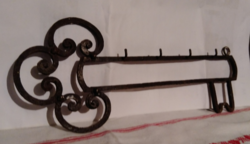 Antik kulcs alakú  kovácsoltvas kulcstartó 35 cm hosszú 14 cm magas