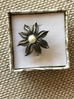 Antique silver ring with real pearls