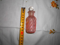 Bordás falú  rózsaszínű  illatszeres üveg