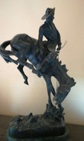 Remington bronz lovas szobor