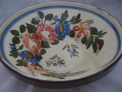 Majolica from Váslőd wall bowl with roses