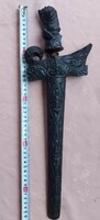 The sheath is 47 cm long, a kris dagger from the Javanese island of the Far East. Make an offer for Christmas, I recommend it!