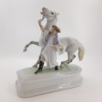 Herendi csikós, lovát fékező csikós figura, 20 cm
