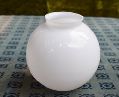 Fehér tejüveg opál gömb lámpabúra , lámpa , csillár búra 16,5 cm II.