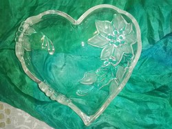 Offering a wonderful crystal heart, centerpiece ... Stained glass.