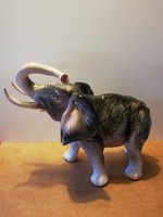 Hatalmas, gyönyörű állapotban lévő, porcelán elefánt