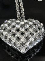 Swarovski kristályokkal kirakott, hatalmas szív medálos nyaklánc, 68 cm hosszú