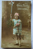 Antik francia Újévi üdvözlő fotó képeslap kisleány magyal