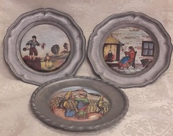 Cethaj felhasználónak Jelenetes fajansz betétes ón tányérkák (M2596)