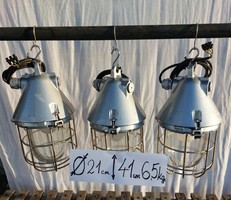 Ipari lámpa,zománc lámpa ,szarvasi lámpa loft  vintage  35.000 forint