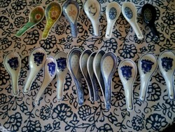 Chinese spoon with different patterns 19 pcs