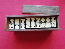 Régi fa domino ,mini domino dobozában