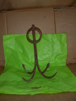 Antique wrought iron cat / small anchor with 4 branches