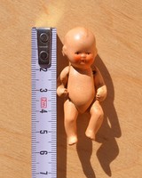 Antik régi miniatűr kerámia baba babaházba való jelzett német játékbaba