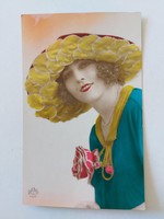 Régi képeslap fotó levelezőlap kalapos hölgy
