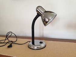 Retro régi krómozott fémbúrás állítható asztali lámpa