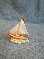 Foreign porcelain sailboat 11 cm high (po-1)
