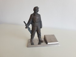 Régi retro munkásőr relikvia emlék bronz szobor munkásőrség szocreál kommunista emléktárgy