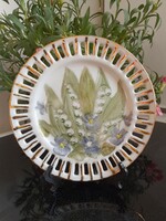 Virágmintás/ gyöngyvirág / áttört szélű porcelán fali tányér