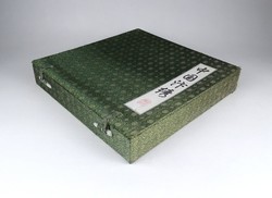 1J579 old large oriental motif box