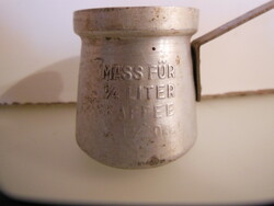 Measuring cup for ground coffee - 10 x 4.5 x 4.5 cm - old - Austrian - perfect