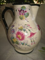 Zsolnay boros kancsó  , korai  1880 körüli , kézzel festett  , szép virág decorral , nem restaurált