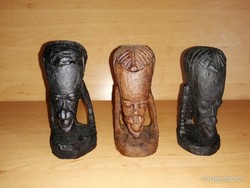 Afrikai faragott fa férfi figurák - 3 db egyben - 12 cm magas