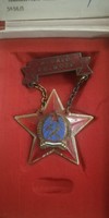 The profession is an excellent worker / turner/ ~1950. Enameled metal medal with Rákosi coat of arms