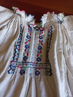 Transylvanian embroidered women's shirt