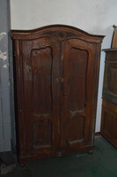 Antique cabinet with 2 doors
